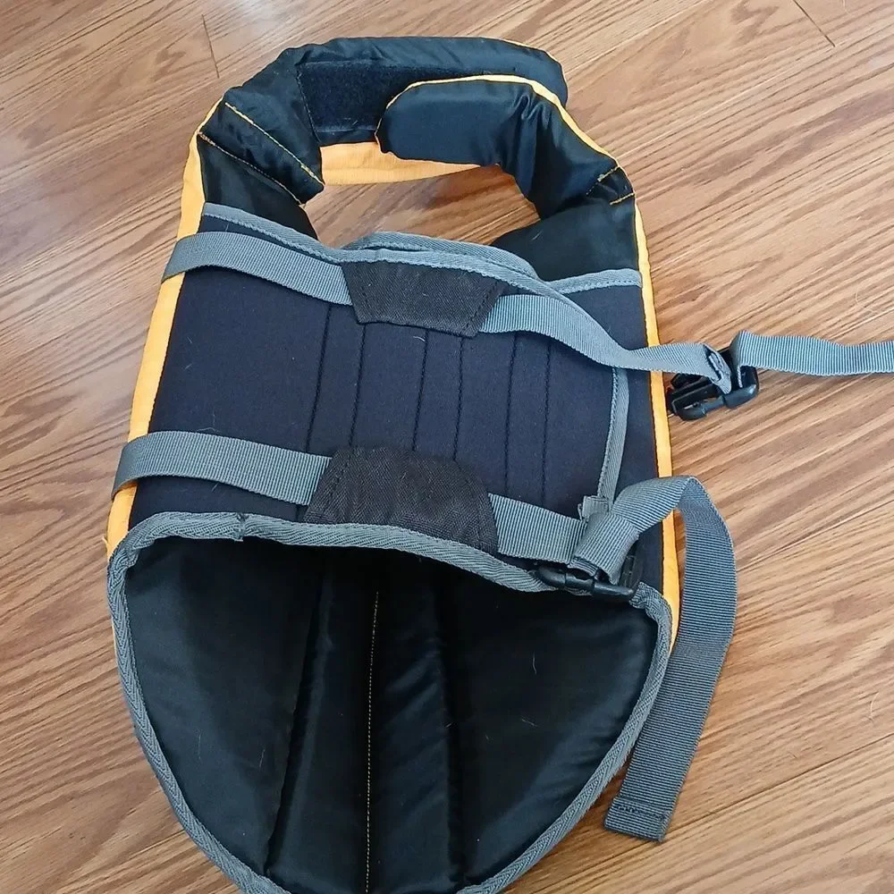 Outward Hound Granby  Life Jacket for Dogs Sz M 30-55lbs Girth 21-27